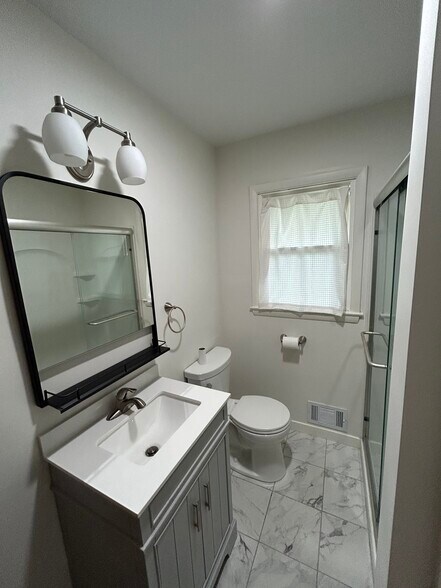 Bathroom - 1746 Oakwood Dr