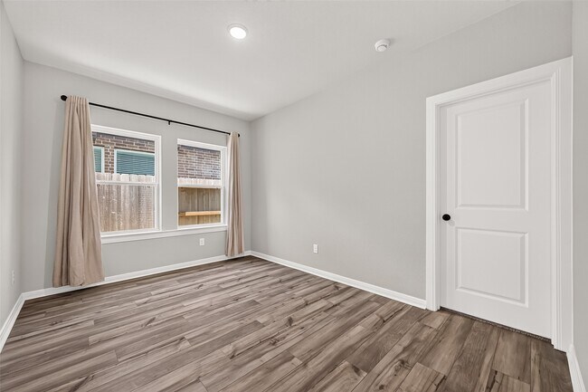 Building Photo - 16118 Cottontail Burrow Ln