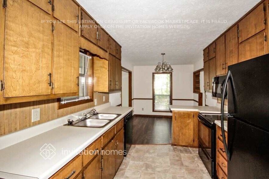 Building Photo - 376 Mill Ridge Way