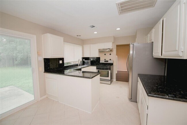 Building Photo - 3423 Hidden Creek Dr