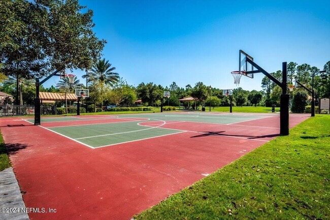 Building Photo - 215 Richmond Dr