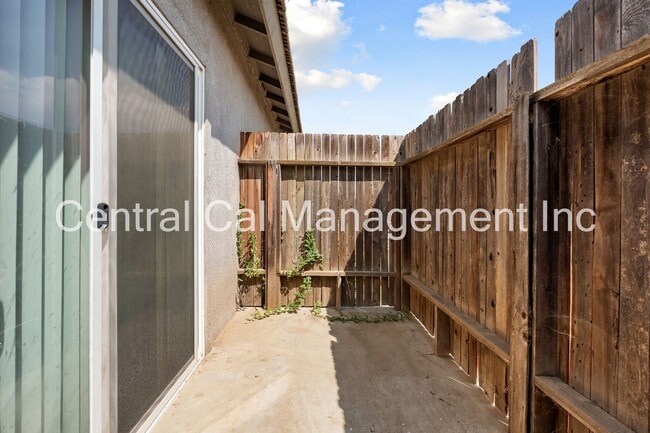 Building Photo - 3721 Pine Meadow Dr
