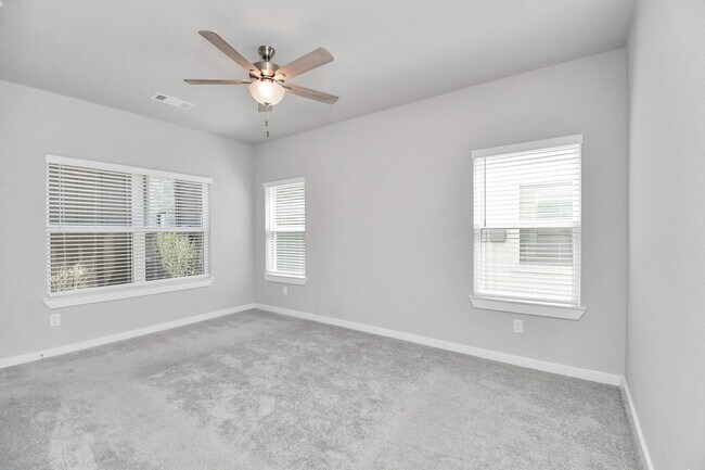 Building Photo - 23823 Cumberland Ridge Dr