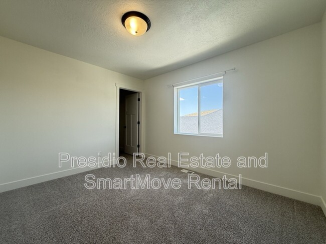 Building Photo - 7177 N Slick Rock Way
