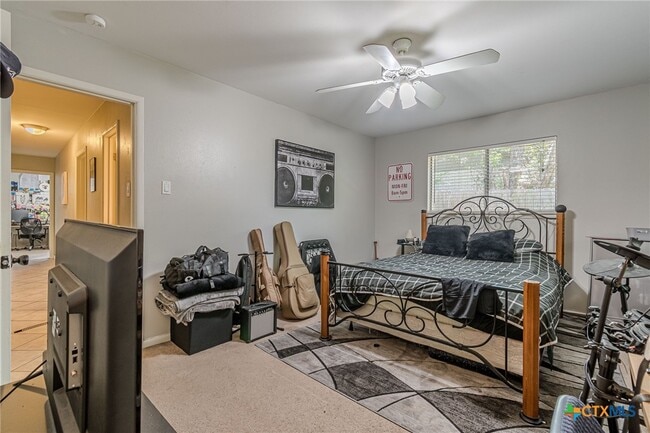 Building Photo - 133 Algarita Rd