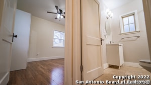 Building Photo - 130 E Norwood Ct