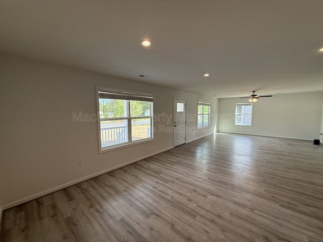 Building Photo - 990 Ebb Tide Dr