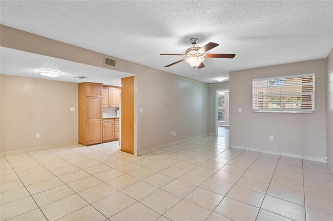 Building Photo - 11101 Royal Palm Blvd