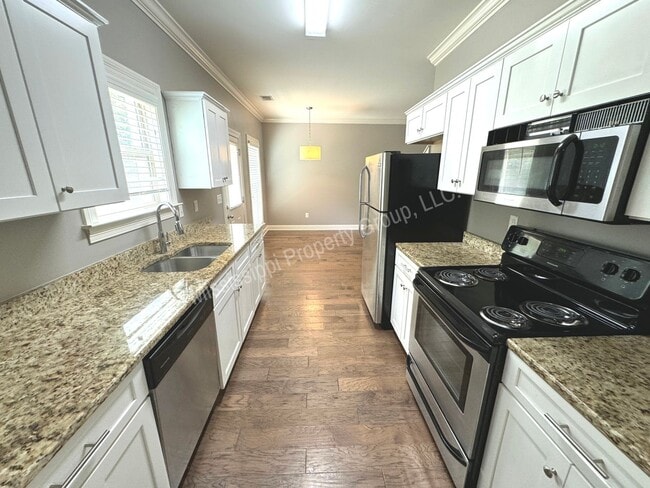 Building Photo - 4BD/4.5BA FOR RENT