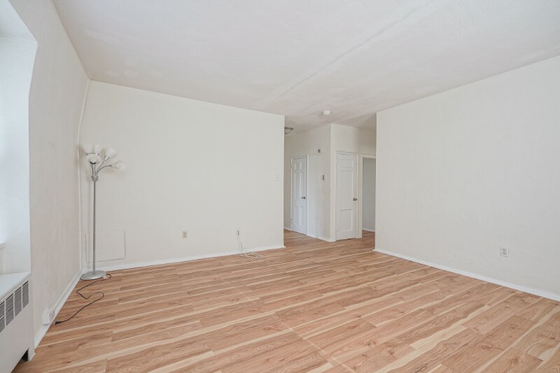 Building Photo - 671 Franklin Pl