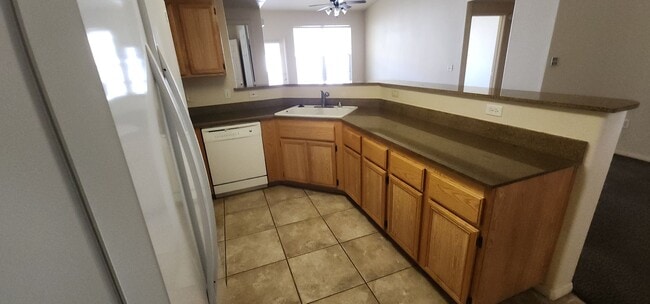 Building Photo - Fantastic 2Bed/2Bath Condo in Southwest Area