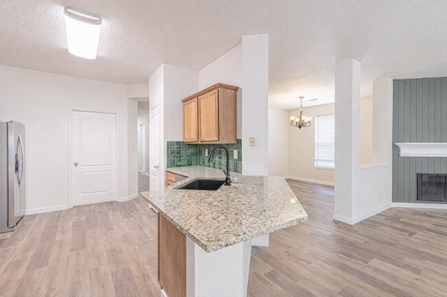 Building Photo - 213 Tapwood Ln