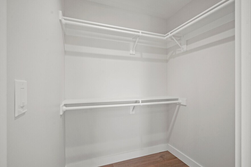 Primary Bedroom closet - 1561 E Elizabeth St