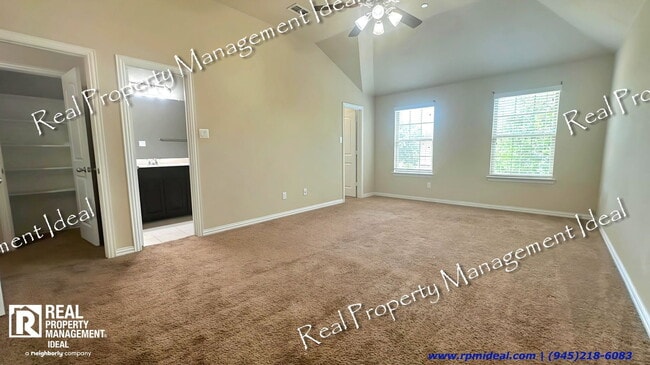 Building Photo - 304 Basil St