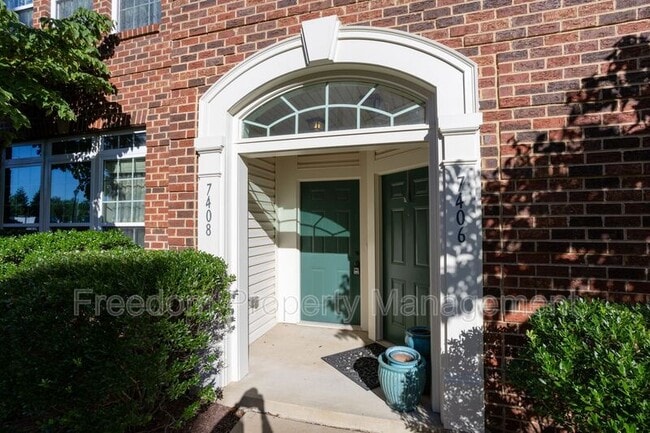 Building Photo - 7408 Brunson Cir