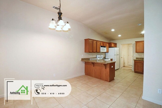Building Photo - 3700 Silvario Ct