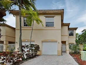 Building Photo - 703 NW 170th Terrace