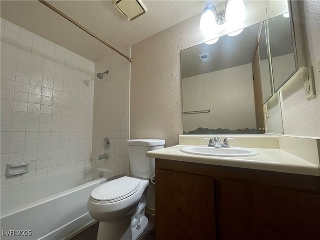 Building Photo - 2742 Alicialynn Way