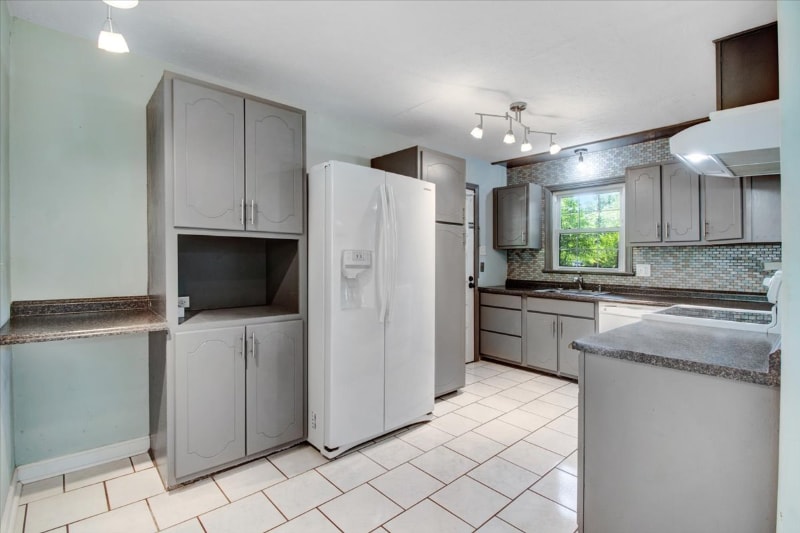 Building Photo - 1506 Boyette Dr