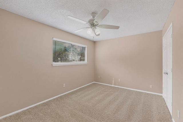 Building Photo - 913 W Rochelle Rd