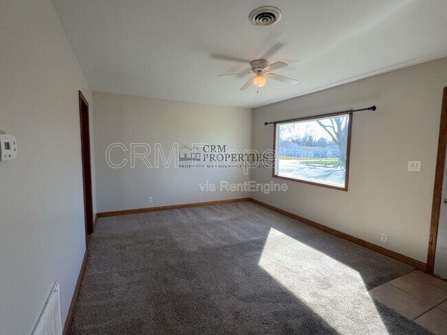 Building Photo - 1504 N Philips St