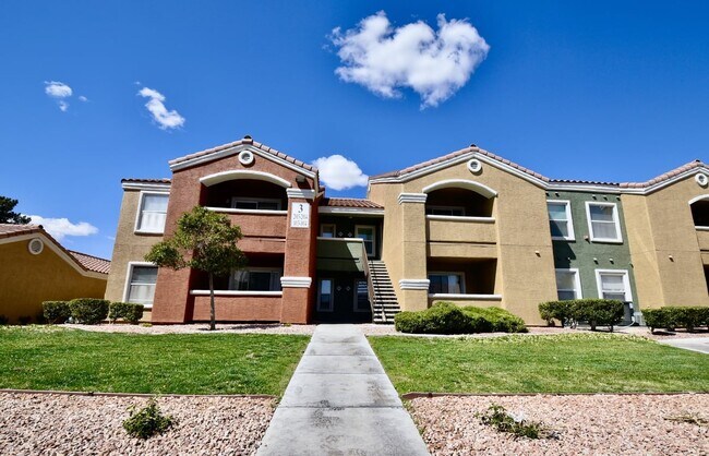 Building Photo - 2nd Level Specious One Bedroom Condo at Copper Sands!