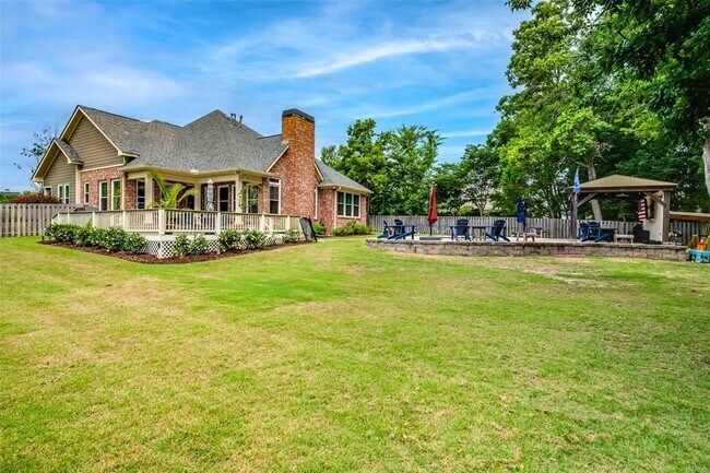 Building Photo - 8456 Marsh Pointe Dr