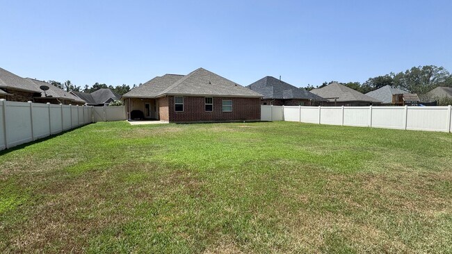 Building Photo - 111 Old Outpost Rd