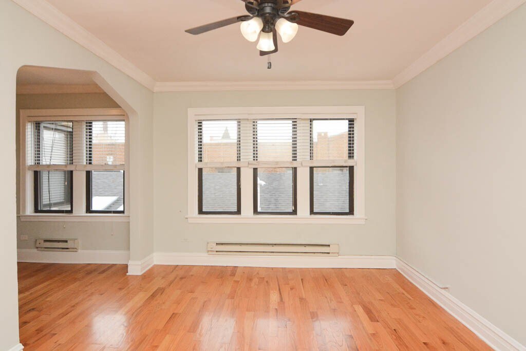 Building Photo - 4725 N Hermitage Ave
