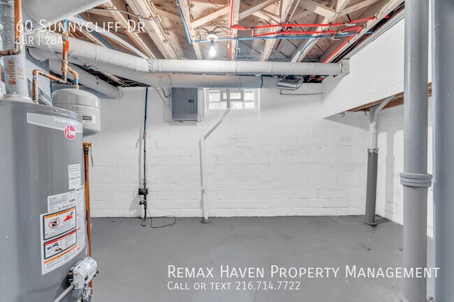 Building Photo - 60 Sunnycliff Dr