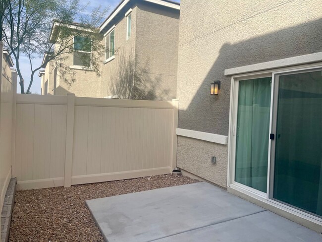 Building Photo - 12243 Radiant Sunrise Rd