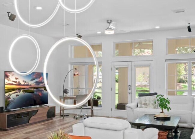 Building Photo - 24 Captiva Cir