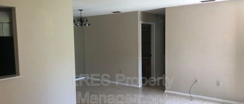 Building Photo - 4692 Pheasant Run Dr