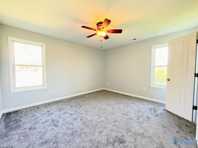 Building Photo - 109 Tanner Ridge Cir