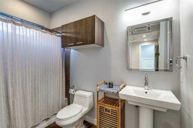 Building Photo - 4977 Zuma Ct