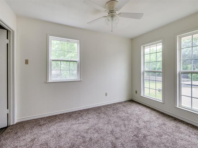 Building Photo - 224 Iberis Dr