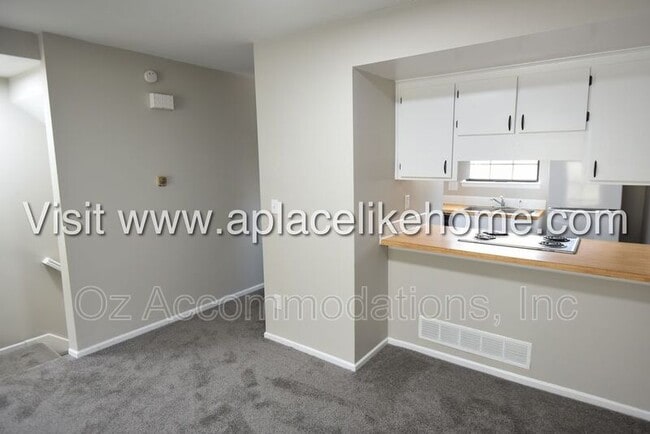 Building Photo - 3139 Eaton St