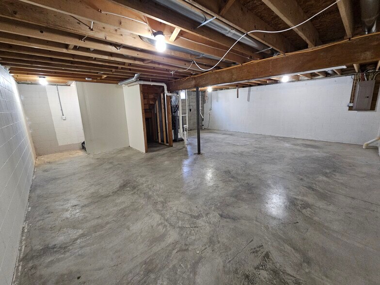 Building Photo - 126 Wagnalls Ct