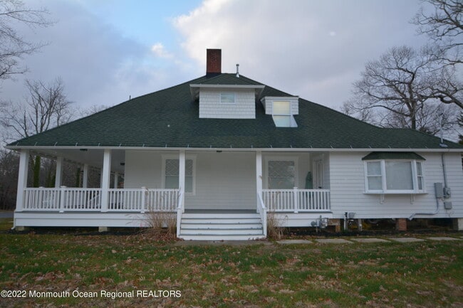 Building Photo - 703 S Edgemere Dr