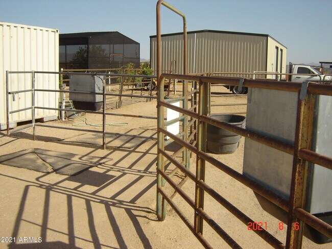 Building Photo - 51504 W Donald Dr