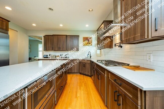 Building Photo - 4631 Timberline Dr
