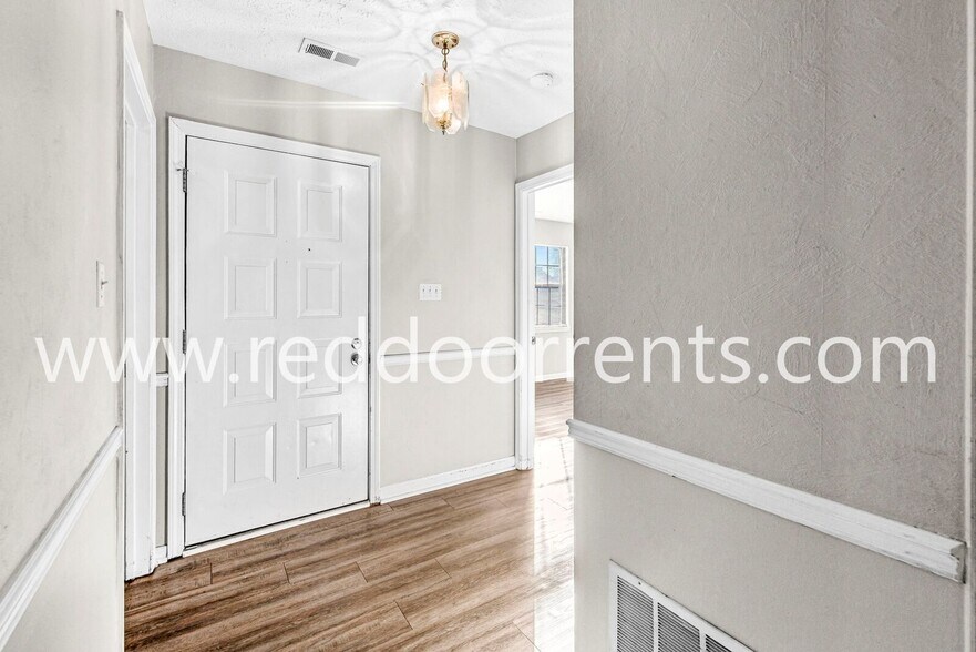 Building Photo - 7610 Chris Anne Dr