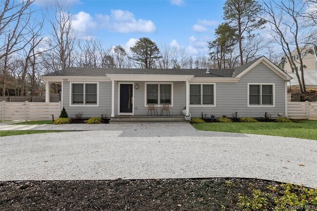 Building Photo - 6 W Landing Rd