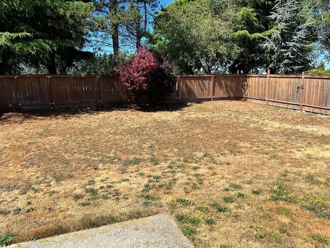 Building Photo - 8225 Sweetbrier Loop SE