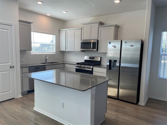 Building Photo - 129 Starflower Cv