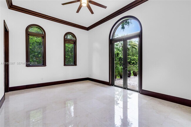 Building Photo - 9801 SW 60th Ct