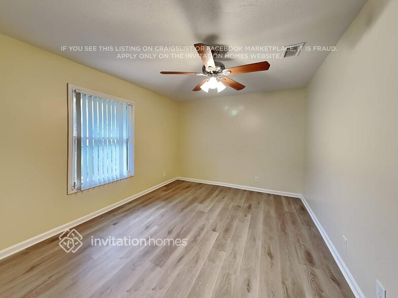 Building Photo - 5111 NW 81st Terrace