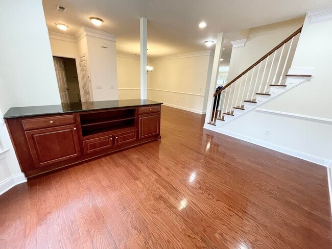 Building Photo - 9519 Dellbrook Ct