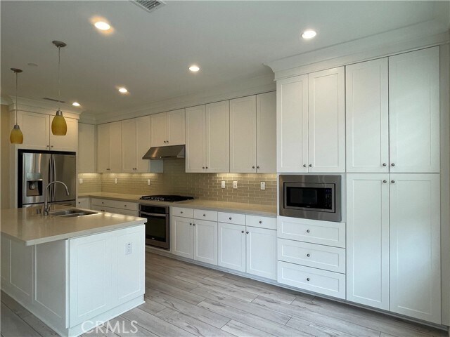 Building Photo - 121 Waterleaf