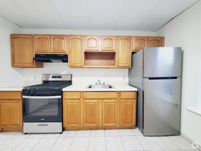 Building Photo - 183 W 48th St